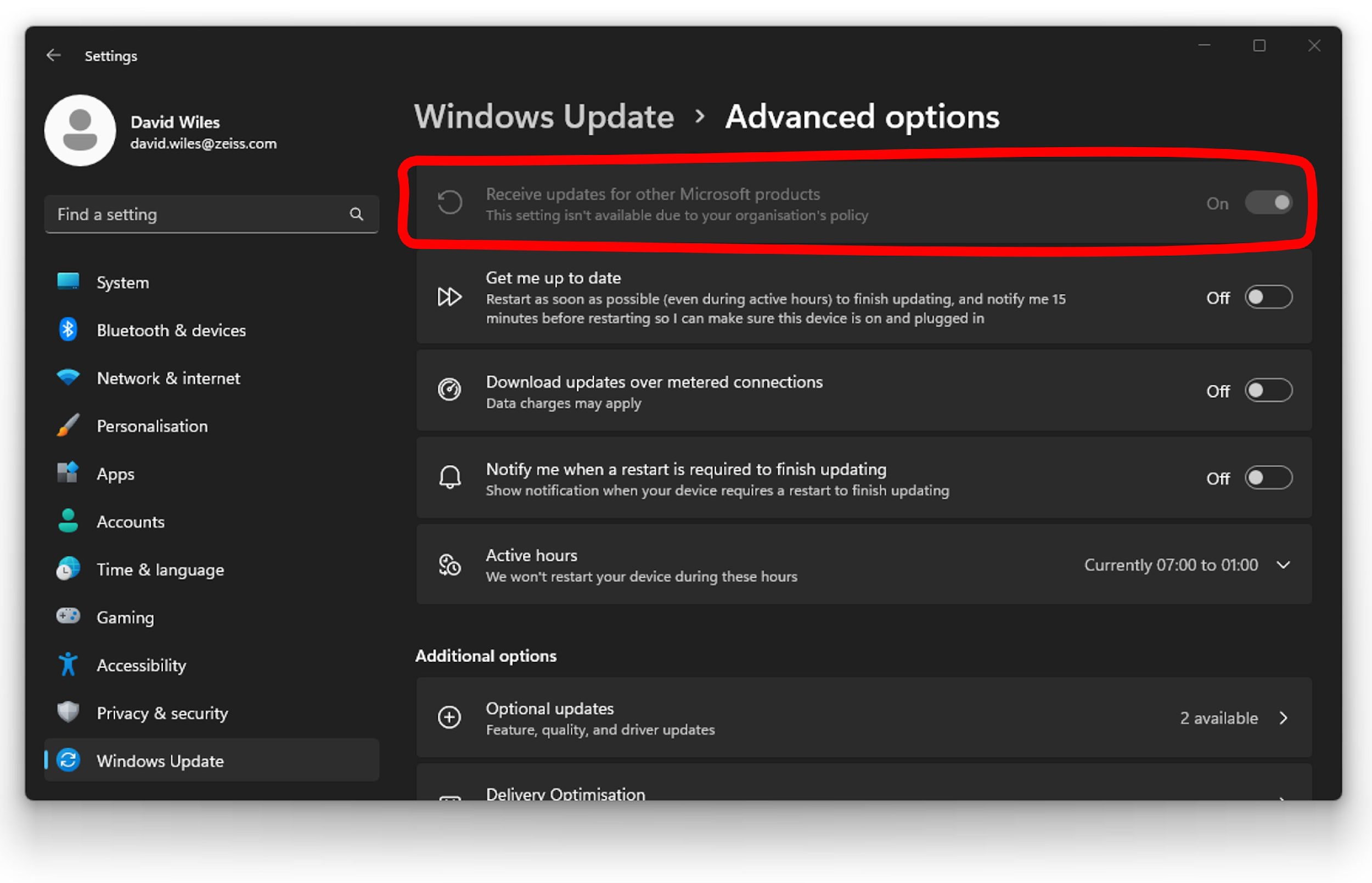 Advanced options screen highlighting Receive updates for other Microsoft products and policy note